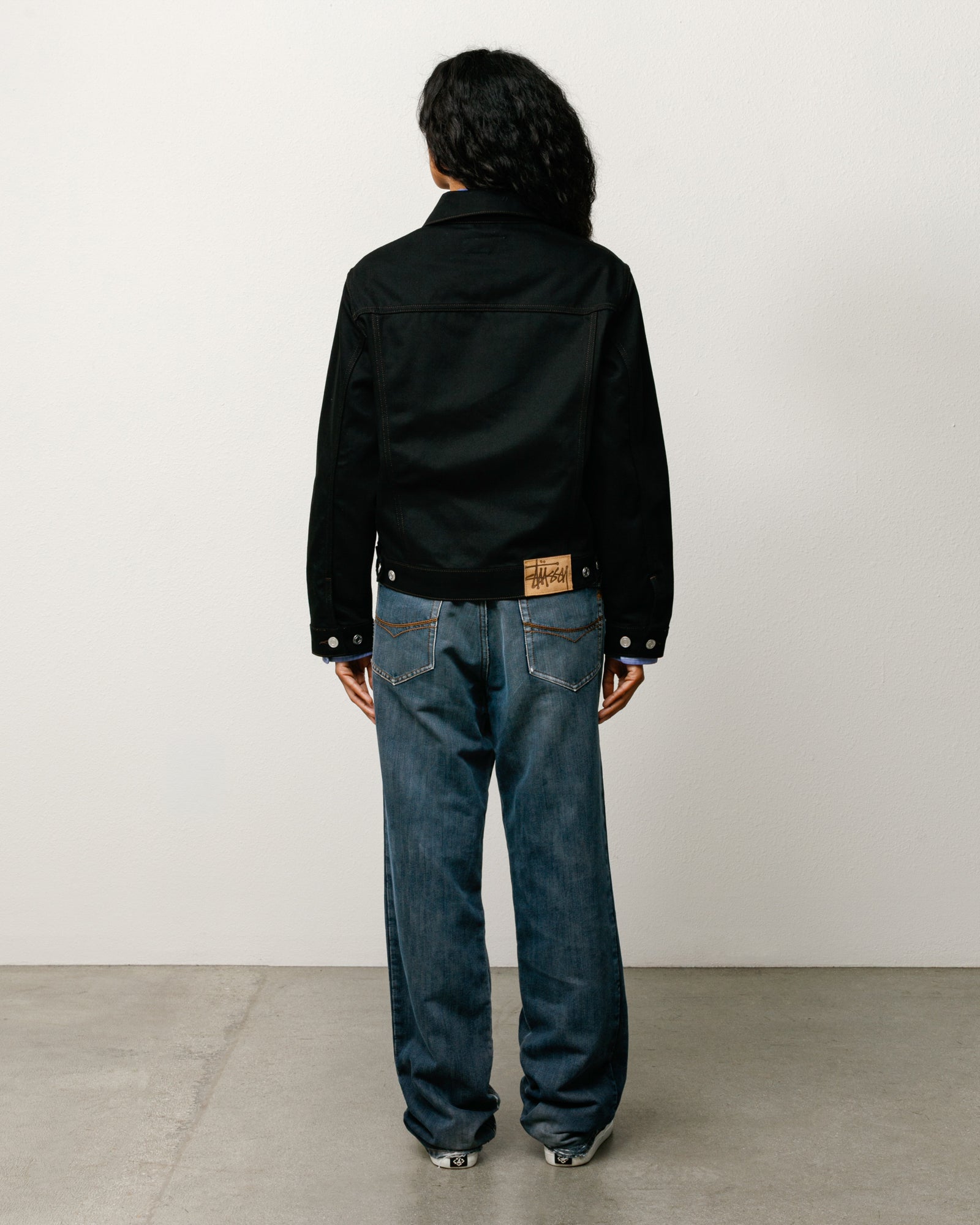 DENIM TRUCKER JACKET