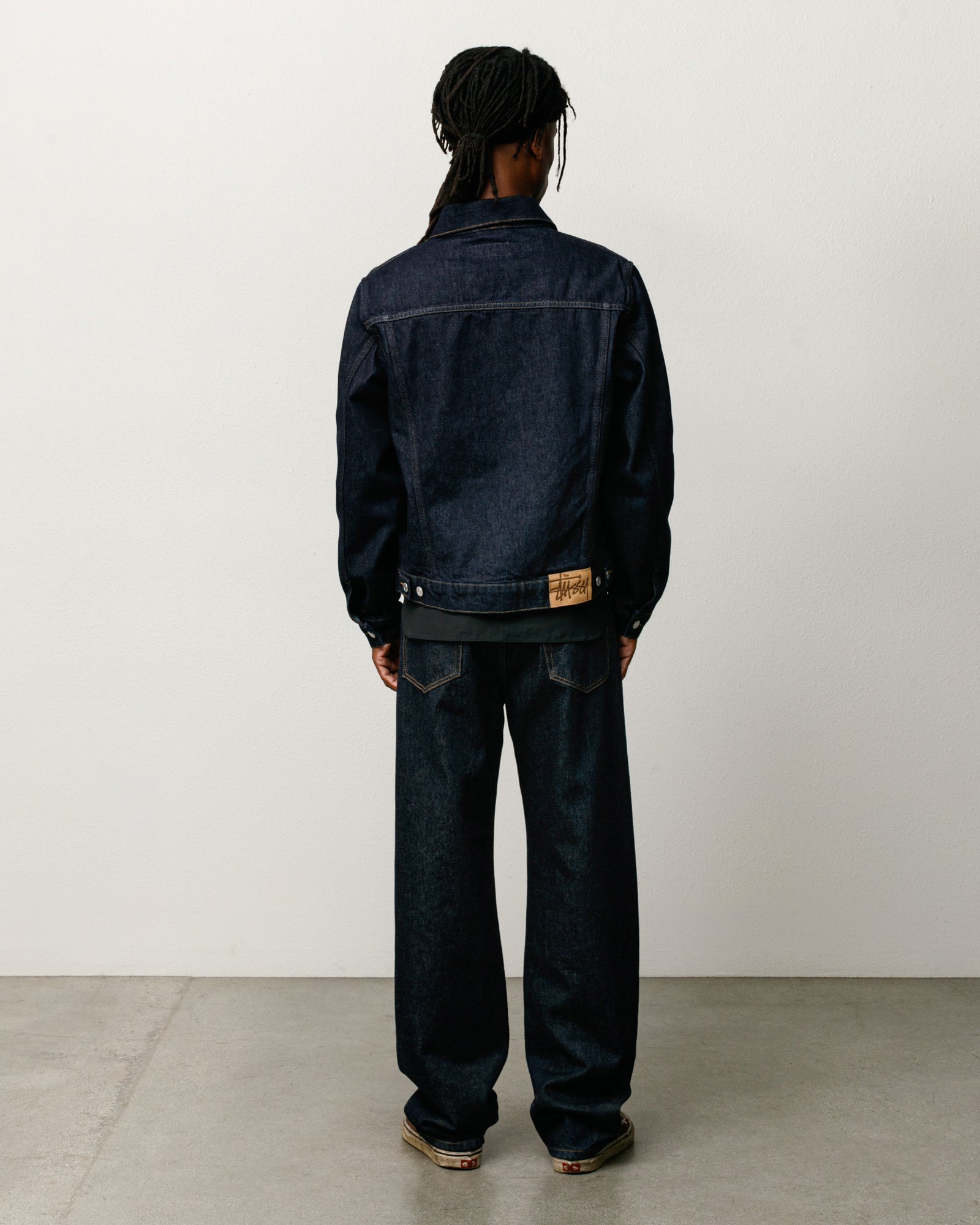 DENIM TRUCKER JACKET