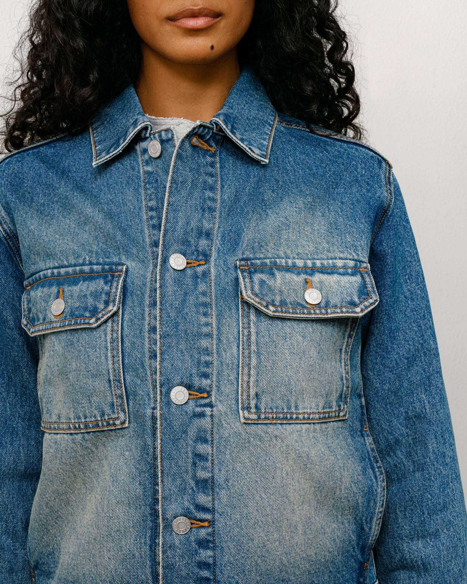 DENIM TRUCKER JACKET