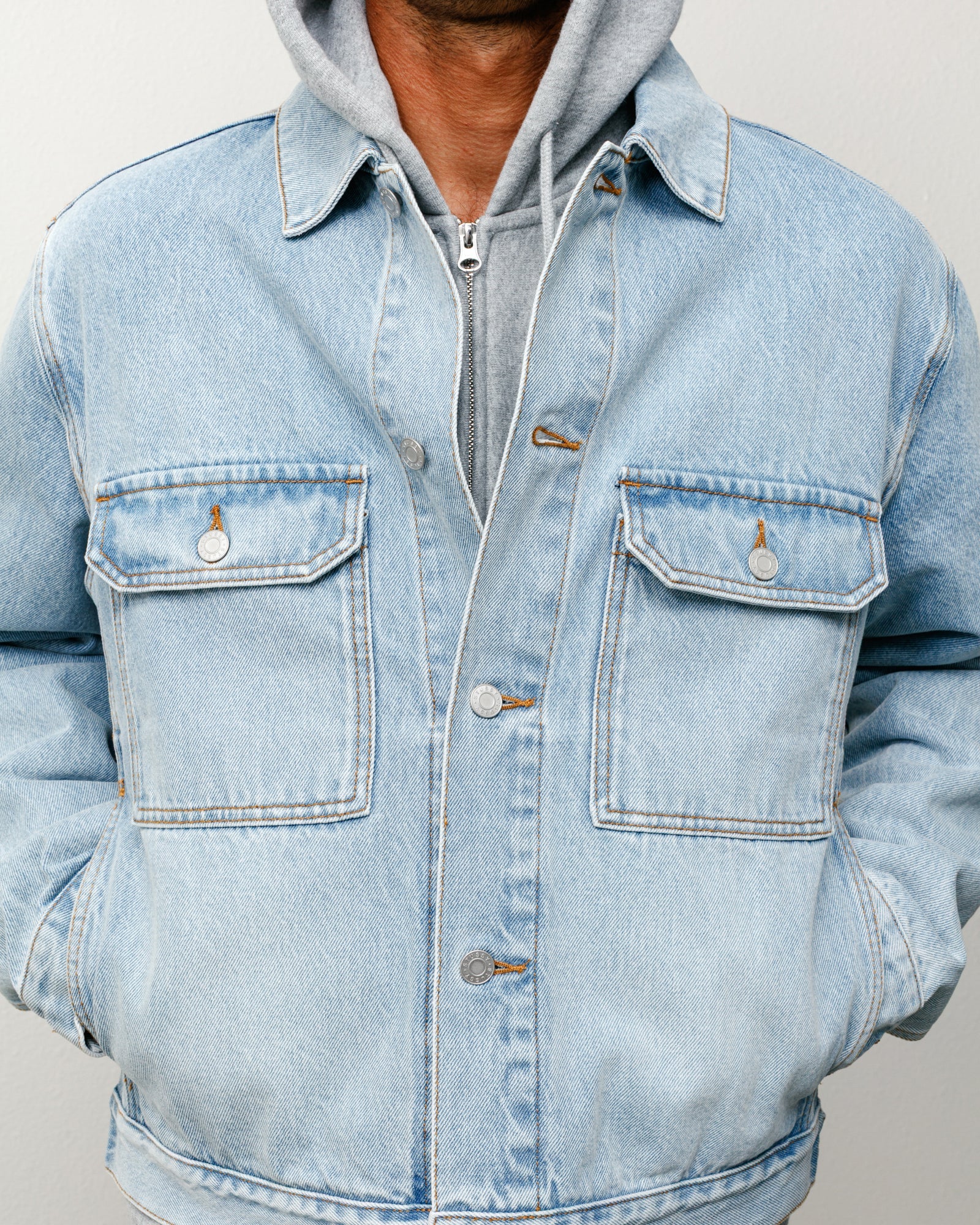 DENIM TRUCKER JACKET