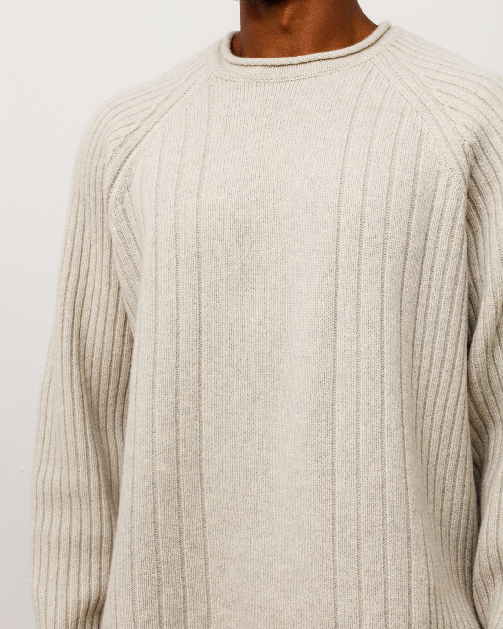 MERINO ROLL NECK SWEATER